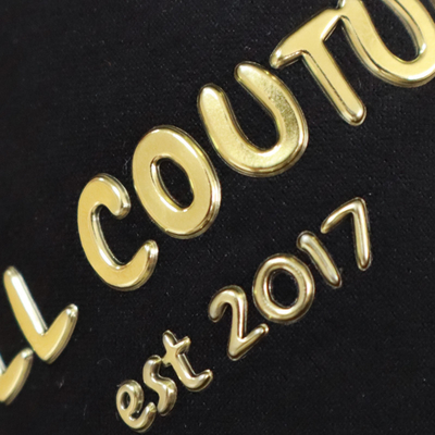 ผ้าอุดรธานีความถี่สูง TPU สีซิลิโคน โลโก้ตัวอักษร Label Custom 3D Printed TPU Patches Transfer Heat TPU Logo สําหรับเสื้อผ้า