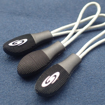 ODM ที่มีสีสันการฉีดยาง TPU Zipper Puller สำหรับกระเป๋าเดินทาง