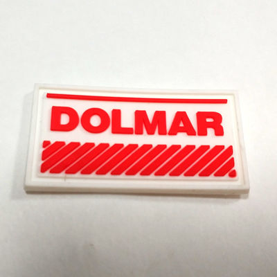 เสื้อผ้าแบรนด์ที่กำหนดเอง Hangtag 3D Soft Pvc Patches สำหรับรองเท้ากระเป๋าหมวก